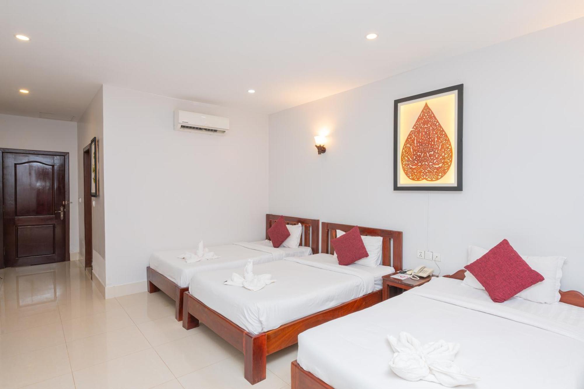 Damnak Soksan Hotel Siem Reap Exteriör bild