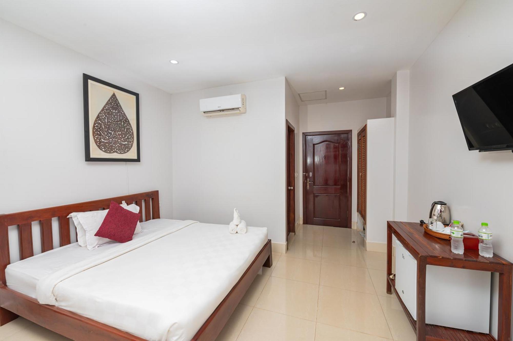 Damnak Soksan Hotel Siem Reap Exteriör bild