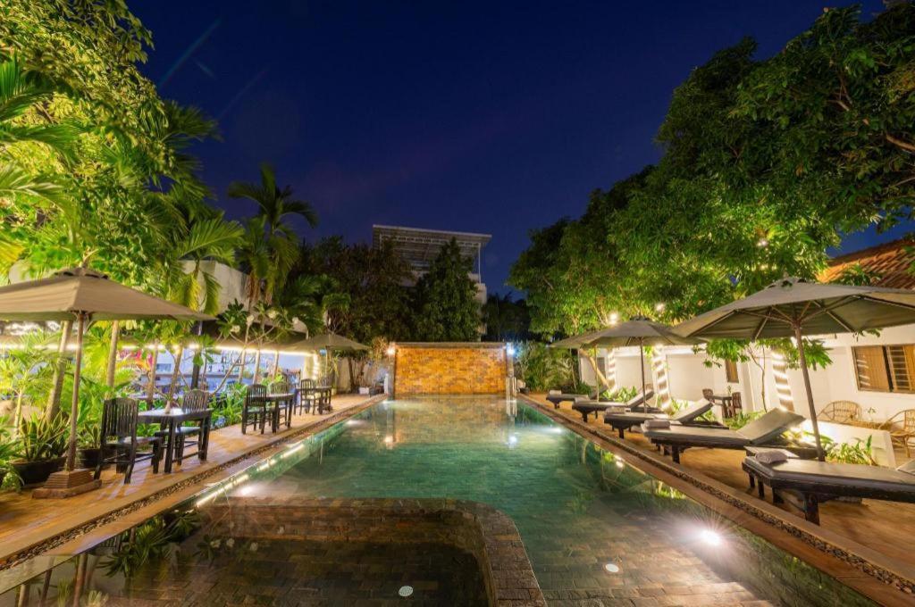 Damnak Soksan Hotel Siem Reap Exteriör bild